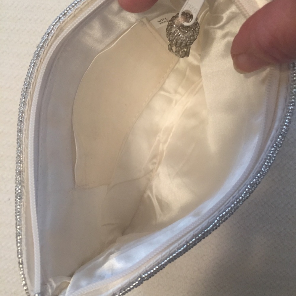 NWOT Beautiful Beaded Bag  8” by 6” - Picture 3 of 3